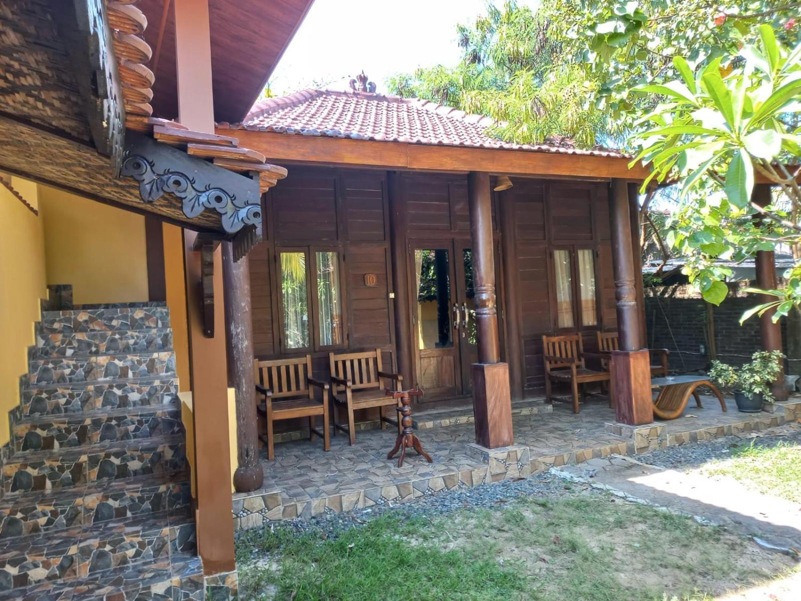 Omah Laut Bondo Jepara - By The Beach, Direct View Of The Sea, Great Base For Water Sports Margokerto Exterior photo