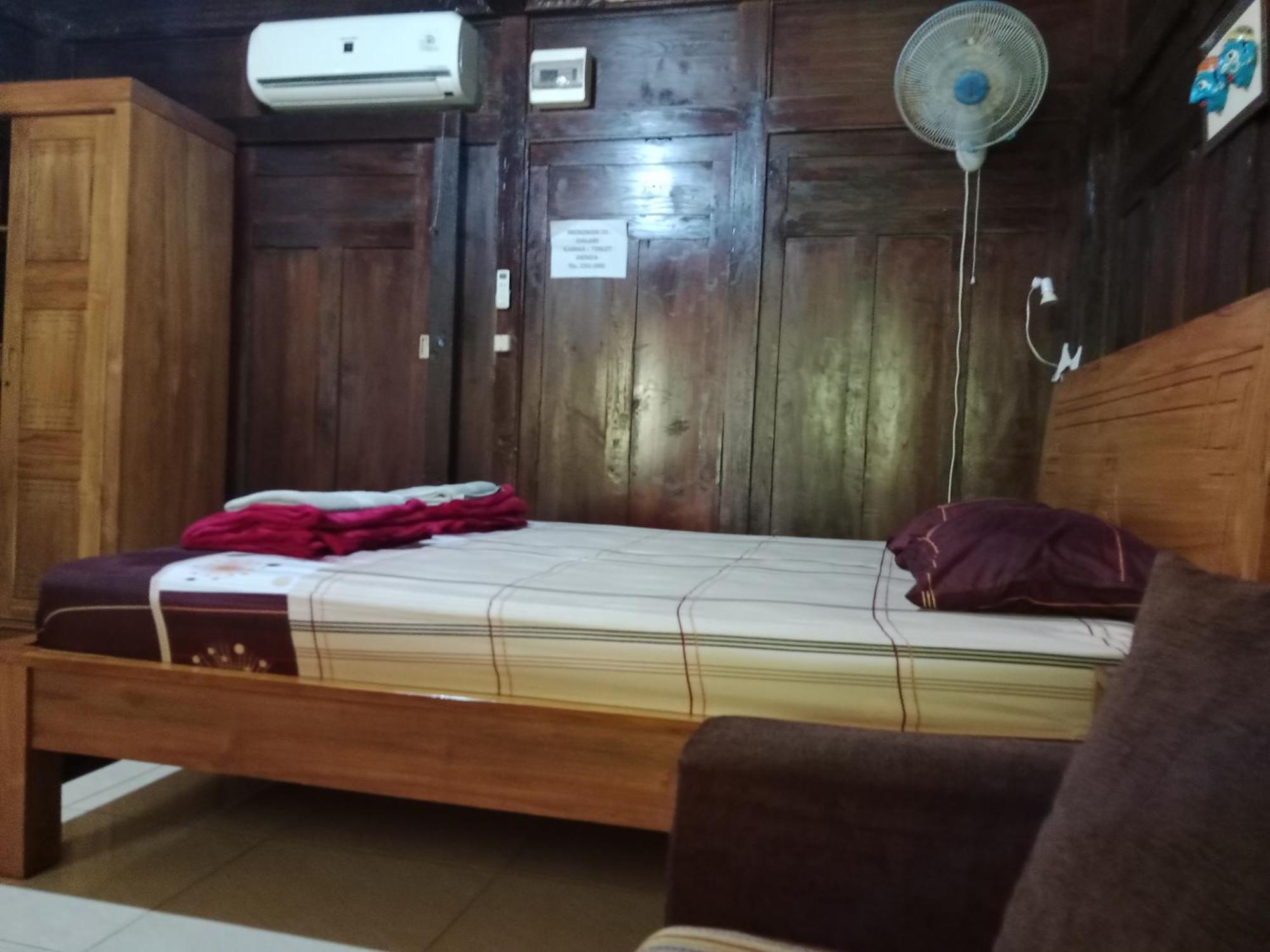 Omah Laut Bondo Jepara - By The Beach, Direct View Of The Sea, Great Base For Water Sports Margokerto Exterior photo